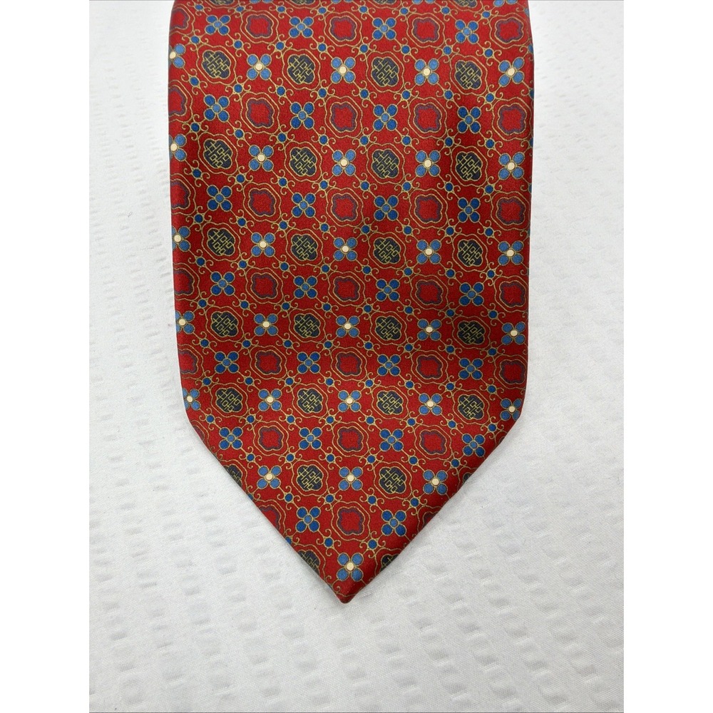 Brioni Tie Red Silk Rare Asian Motif Medallion Double Happiness 囍 Italy Luxury